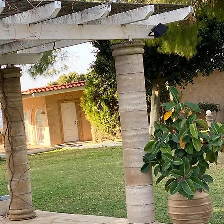 Nostrana Village Apartment *